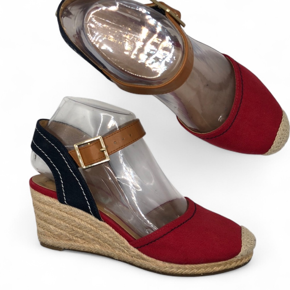 Tommy Hilfiger Women's Nilsa Wedge Sandals